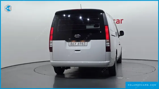 HYUNDAI STARIA CARGO 3-SEATER