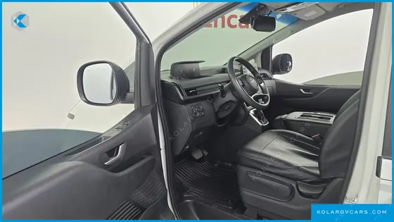 HYUNDAI STARIA CARGO 3-SEATER