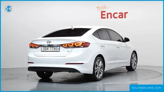 HYUNDAI ELANTRA (AVANTE) 1.6 GDI SMART