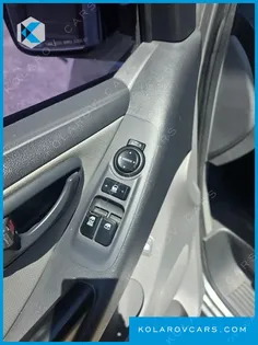 HYUNDAI STAREX 3-SEATER VAN
