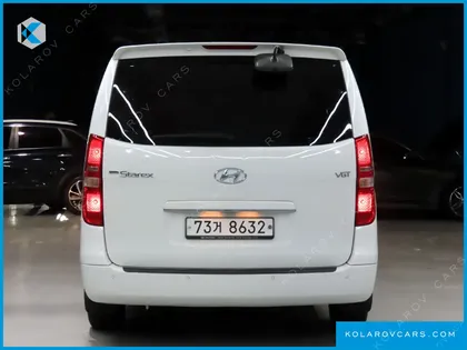 HYUNDAI STAREX 12-SEATER WAGON