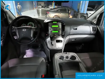 HYUNDAI STAREX 12-SEATER WAGON