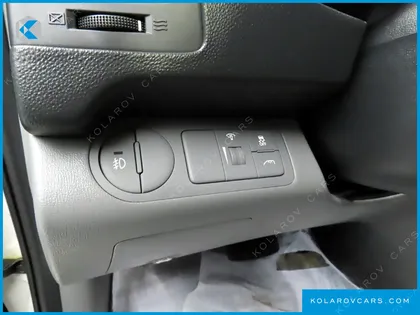 HYUNDAI STAREX 12-SEATER WAGON