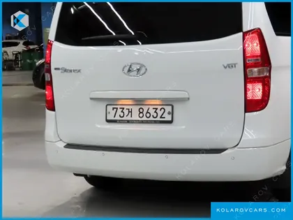 HYUNDAI STAREX 12-SEATER WAGON