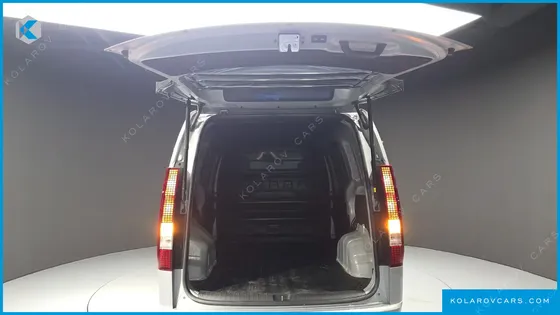 HYUNDAI STARIA CARGO 3-SEATER