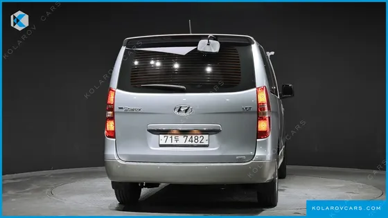 HYUNDAI STAREX 4WD 12-SEATER WAGON