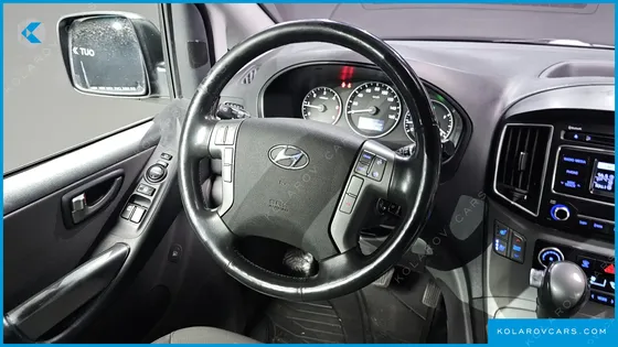 HYUNDAI STAREX 4WD 12-SEATER WAGON