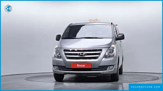 HYUNDAI STAREX 3-SEATER VAN