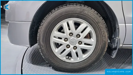 HYUNDAI STAREX 3-SEATER VAN