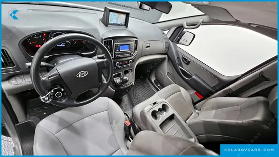 HYUNDAI STAREX 3-SEATER VAN