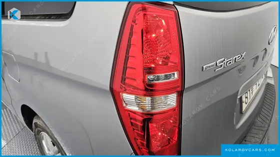 HYUNDAI STAREX 3-SEATER VAN