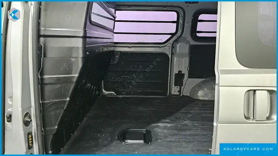 HYUNDAI STAREX 3-SEATER VAN