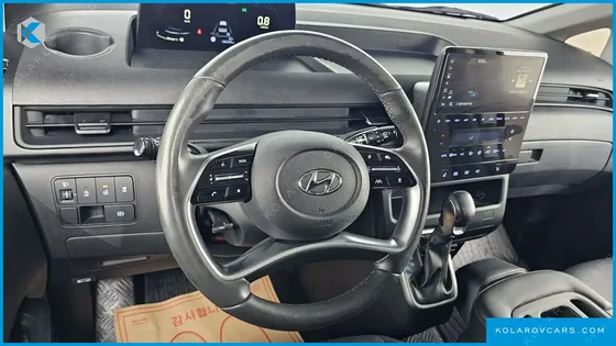 HYUNDAI STARIA CARGO 3-SEATER
