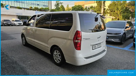 HYUNDAI STAREX 3-SEATER VAN