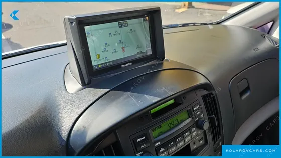 HYUNDAI STAREX 3-SEATER VAN