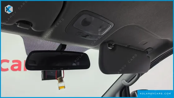 HYUNDAI STAREX 5-SEATER VAN