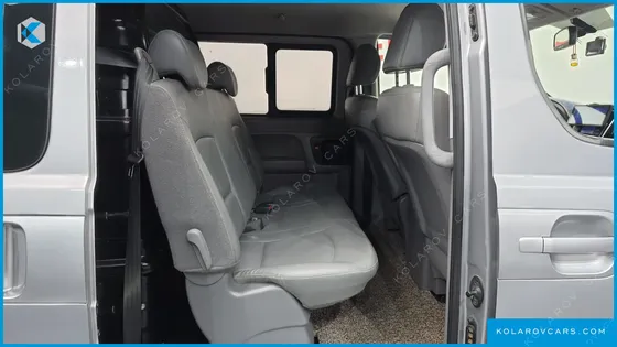 HYUNDAI STAREX 5-SEATER VAN
