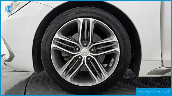 HYUNDAI GRANDEUR 2.4 PREMIUM
