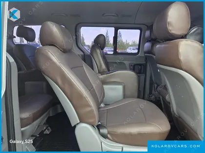 HYUNDAI STAREX 12-SEATER WAGON