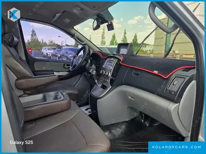 HYUNDAI STAREX 12-SEATER WAGON