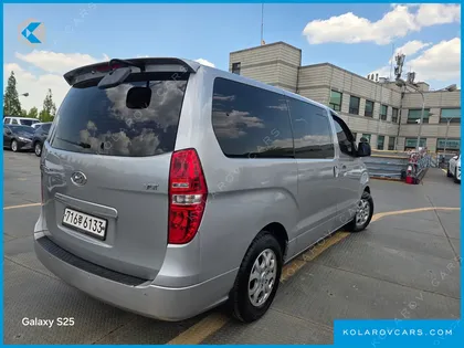 HYUNDAI STAREX 12-SEATER WAGON
