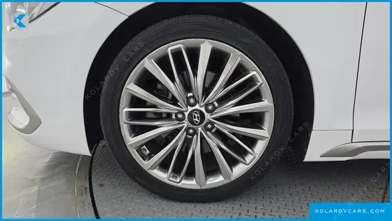 HYUNDAI GRANDEUR 2.2 DIESEL PREMIUM