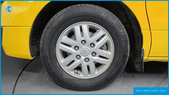 HYUNDAI STAREX GUARD CAR OF CHILDREN