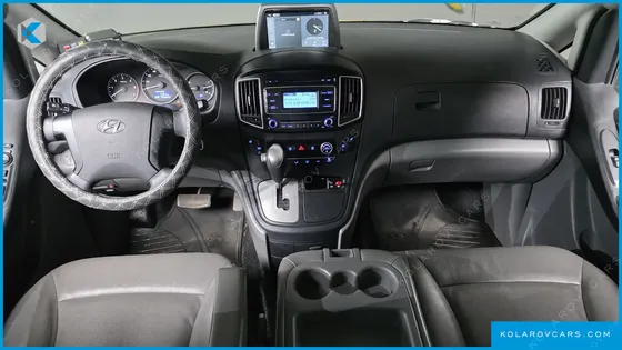 HYUNDAI STAREX GUARD CAR OF CHILDREN