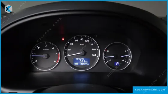 HYUNDAI STAREX GUARD CAR OF CHILDREN
