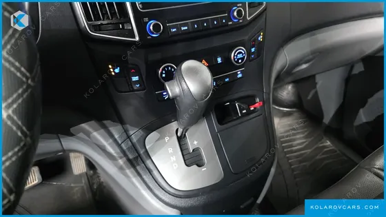 HYUNDAI STAREX GUARD CAR OF CHILDREN