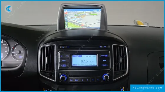 HYUNDAI STAREX GUARD CAR OF CHILDREN