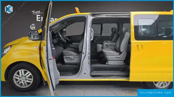 HYUNDAI STAREX GUARD CAR OF CHILDREN