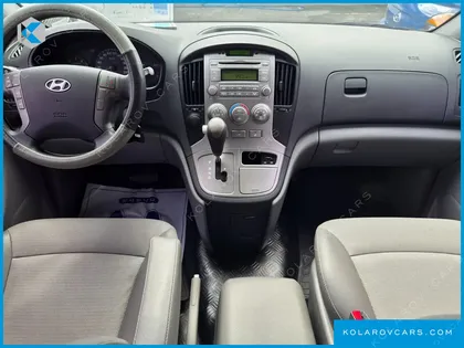 HYUNDAI STAREX 5-SEATER VAN