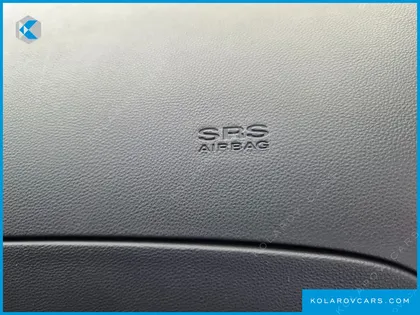 HYUNDAI STAREX 5-SEATER VAN