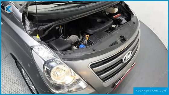 HYUNDAI STAREX 3-SEATER VAN