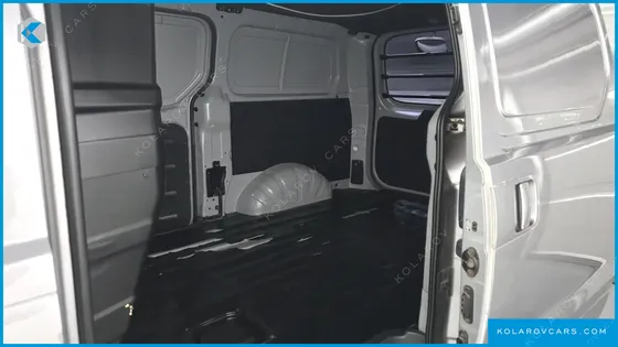 HYUNDAI STAREX 3-SEATER VAN
