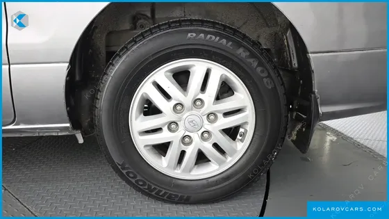 HYUNDAI STAREX 3-SEATER VAN