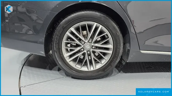 HYUNDAI GRANDEUR 2.4 PREMIUM