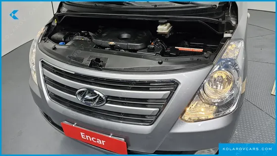 HYUNDAI STAREX 12-SEATER WAGON