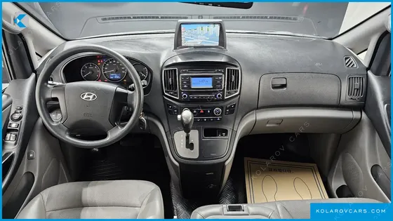 HYUNDAI STAREX 12-SEATER WAGON