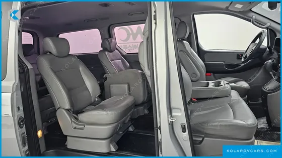HYUNDAI STAREX 12-SEATER WAGON