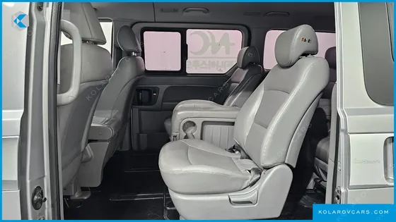 HYUNDAI STAREX 12-SEATER WAGON