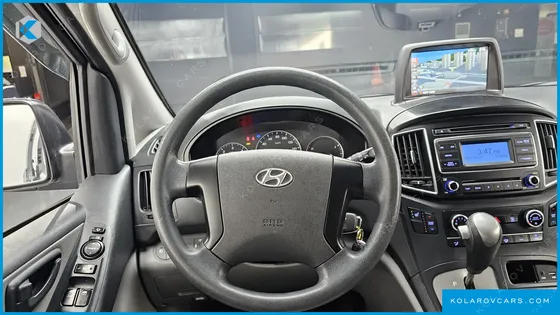 HYUNDAI STAREX 12-SEATER WAGON