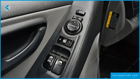 HYUNDAI STAREX 12-SEATER WAGON