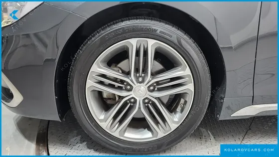 HYUNDAI GRANDEUR 3.0 LPI MODERN (RENTAL CAR)