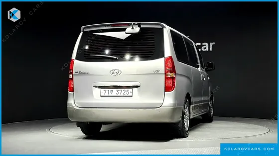HYUNDAI STAREX 11-SEATER WAGON