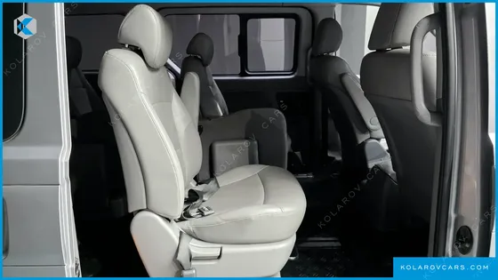 HYUNDAI STAREX 11-SEATER WAGON