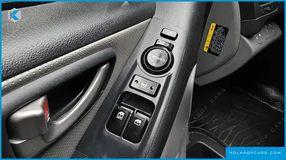 HYUNDAI STAREX 11-SEATER WAGON