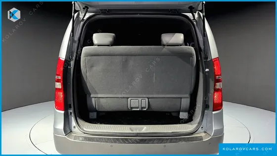 HYUNDAI STAREX 11-SEATER WAGON