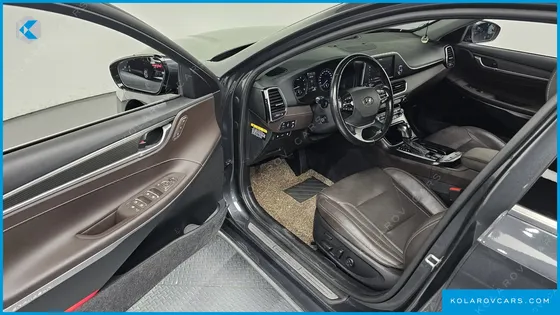 HYUNDAI GRANDEUR 3.0 LPI EXCLUSIVE (RENTAL CAR)